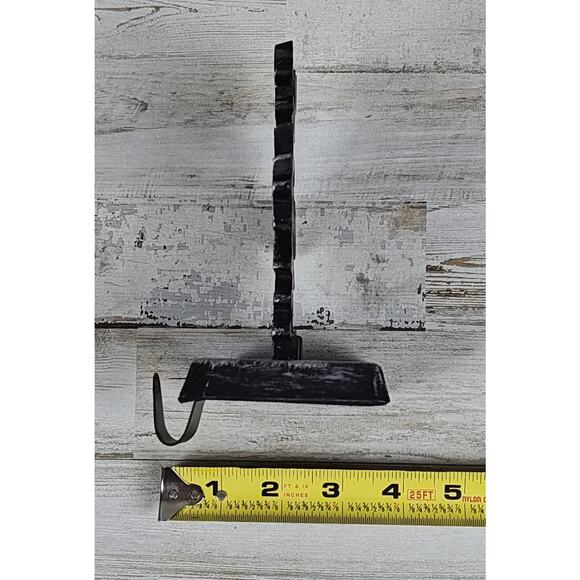 2 Metal Snowflake Stocking Holders/Hangers With Intricate Designs Unbranded - Picture 9 of 10